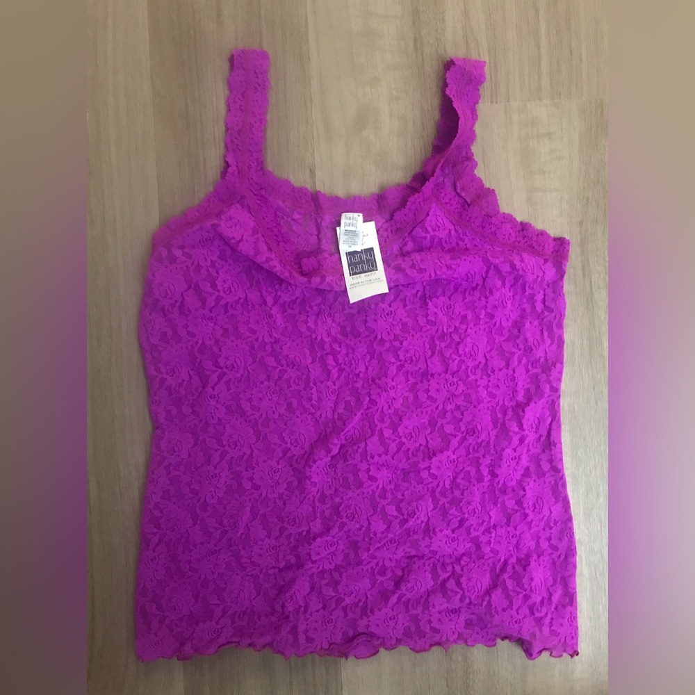 Signature' Lace Camisole, size 2X, fuschia
HANKY PANKY
Plus